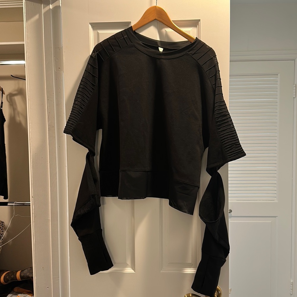 Alo sweater
